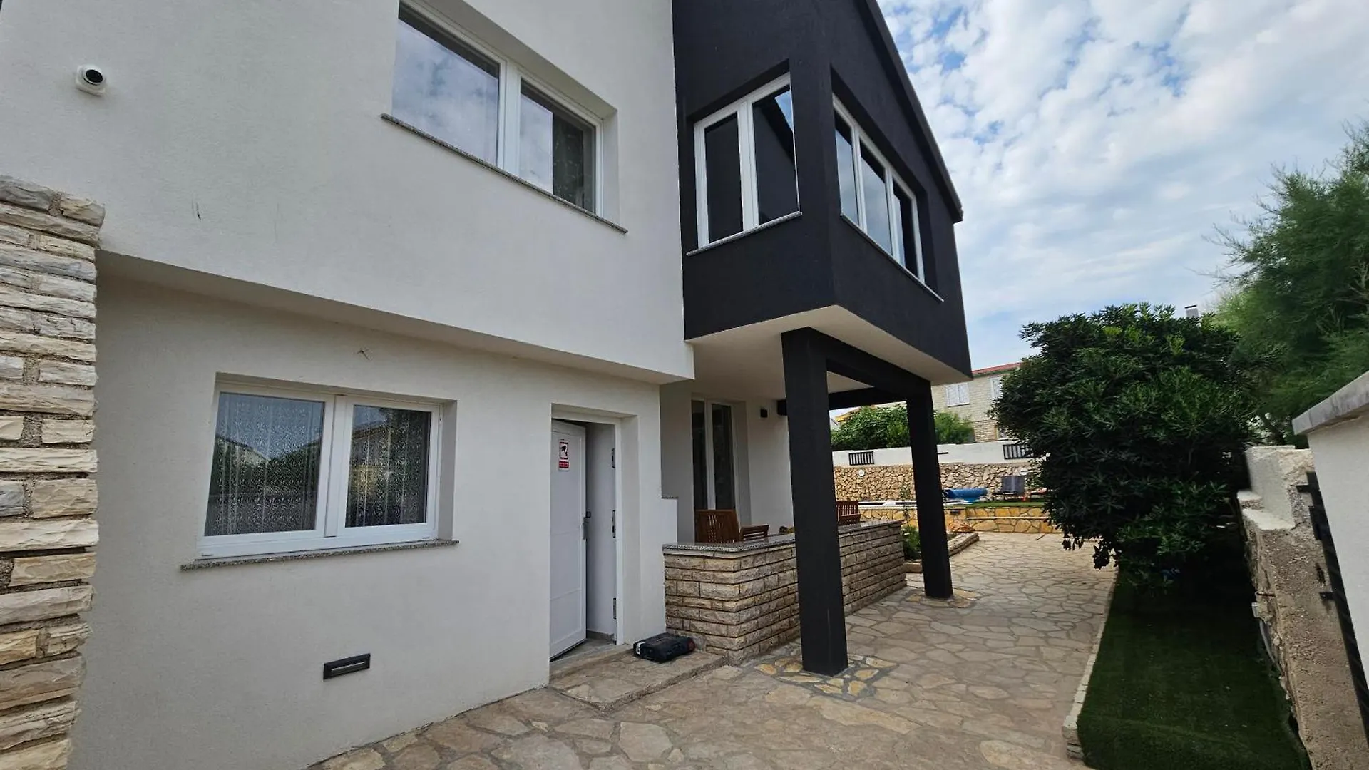 Villa Izziy By The Beach With A Sea View And Heated Pool Ražanac 0*,  Croacia