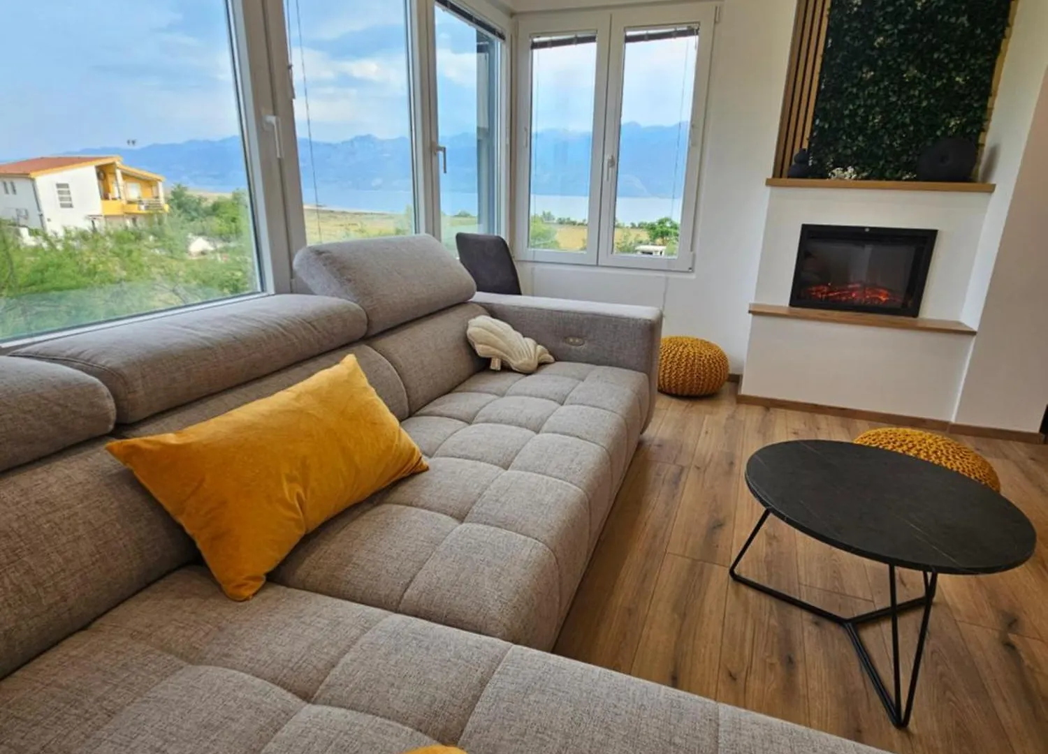 Villa Izziy By The Beach With A Sea View And Heated Pool Ražanac 0*,