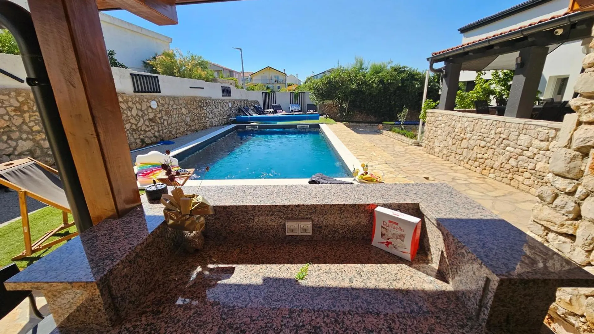 Villa Izziy By The Beach With A Sea View And Heated Pool Ražanac 0*,  Croacia